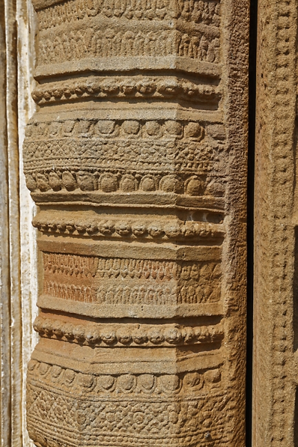 Prasat Sikhoraphum-MAR15-027